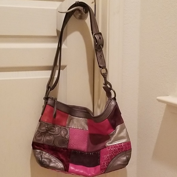 Coach  hand bag🌺💋 - Picture 1 of 11